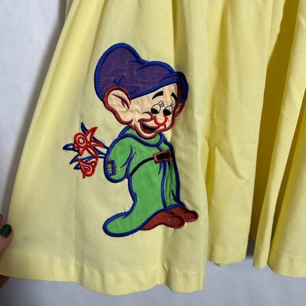 VTG 70s Snow White Costume Girls 6X Disney Wear Embroidered Dopey Dwarf